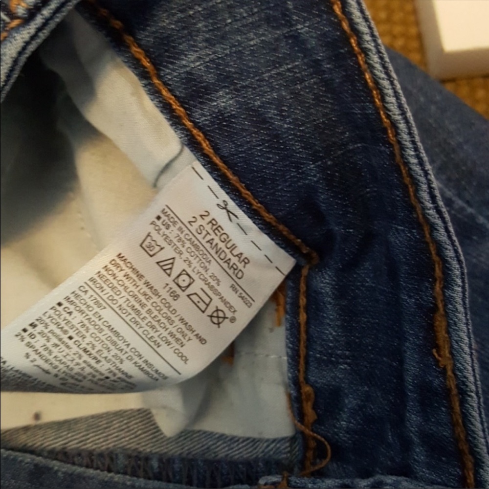 Old Navy Skinny Jeans - Picture 2 of 5